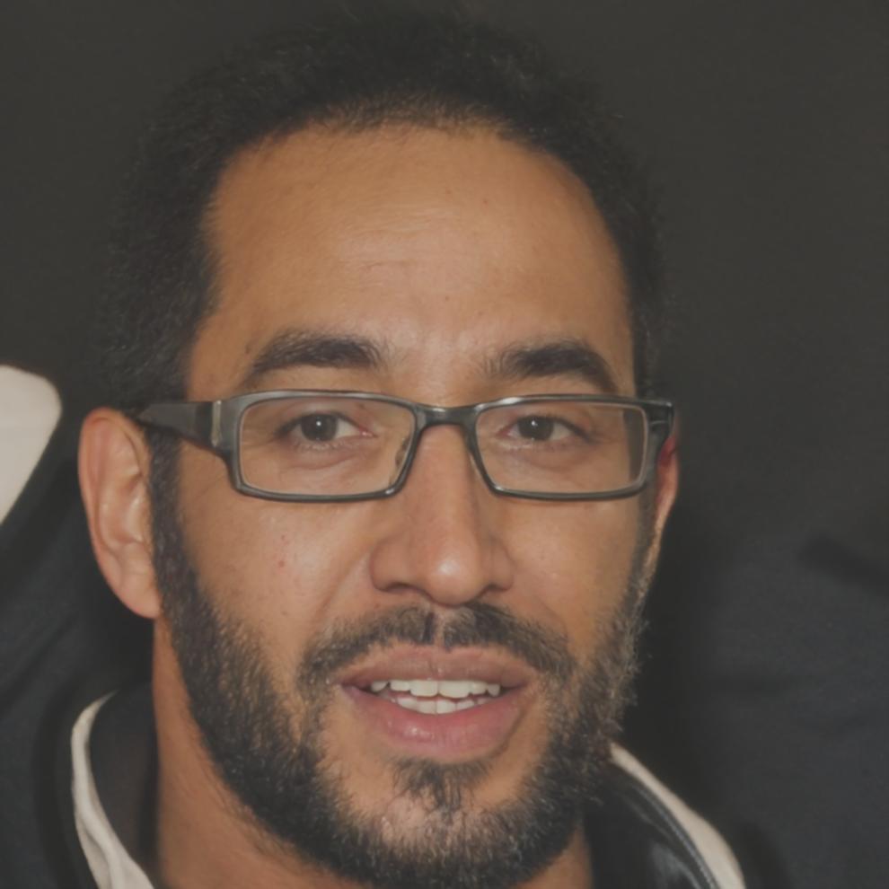 Retrato de Carlos Rueda, estudiante exitoso